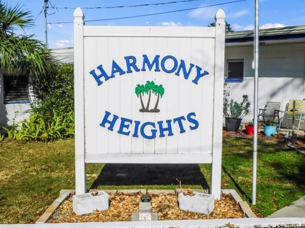 11125 Mockingbird Lane a Dade City, FL Mobile or Manufactured Home for Sale